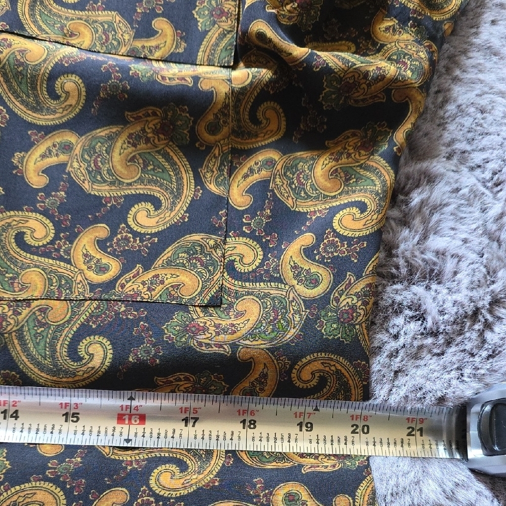 VTG Ellen Tracy Navy/Black and Gold Paisley Blouse Size 8 - Picture 11 of 13
